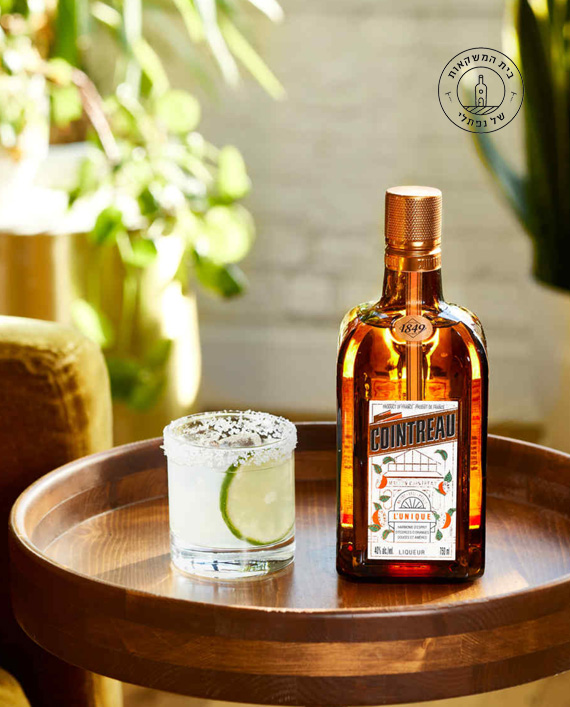 ���� ������� Cointreau Liqueur